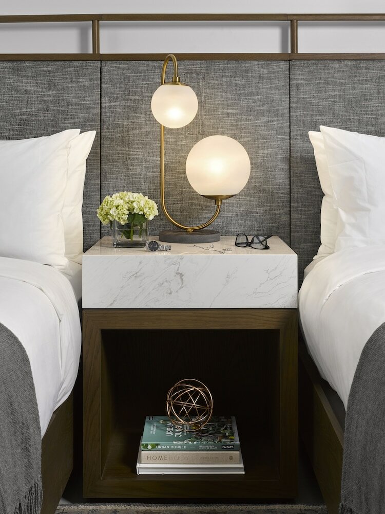 Фото Yours Truly Dc