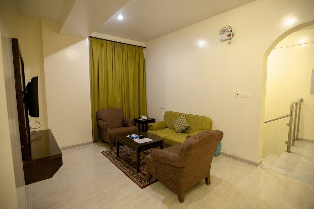 Фото Al Raha Hotel Suites