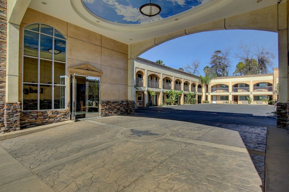 Фото Thunderbird Lodge in Riverside