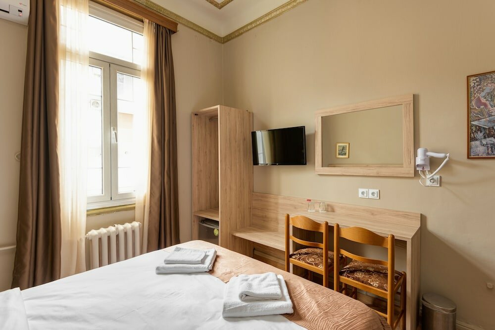 Фото Nea Metropolis Hotel