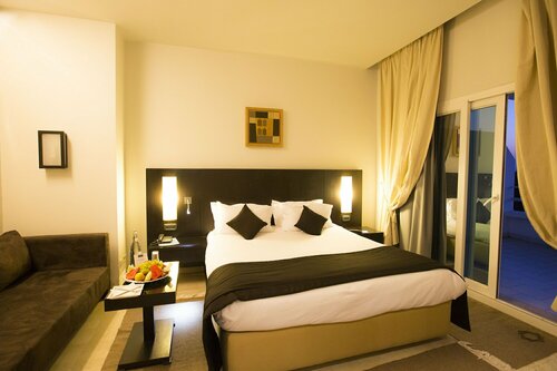 Гостиница Ambassadeurs Hotel в Тунисе
