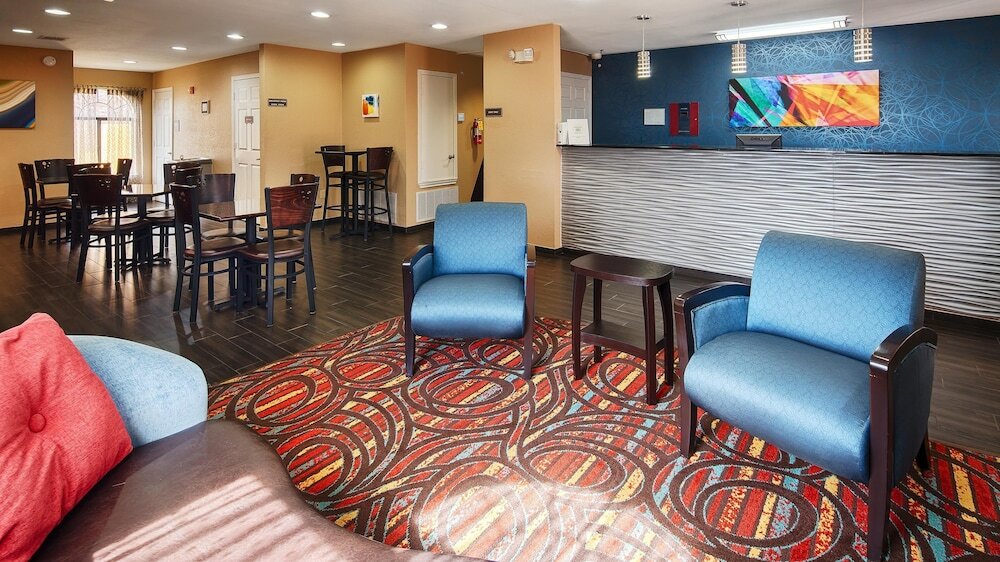 Фото Best Western Cedar Inn