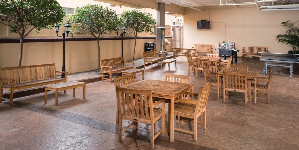 Фото Peacock Suites