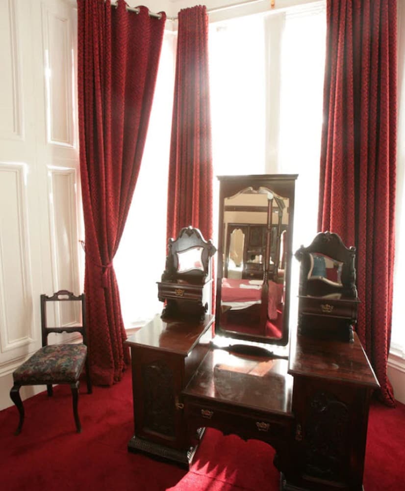 Фото Clifton Hotel