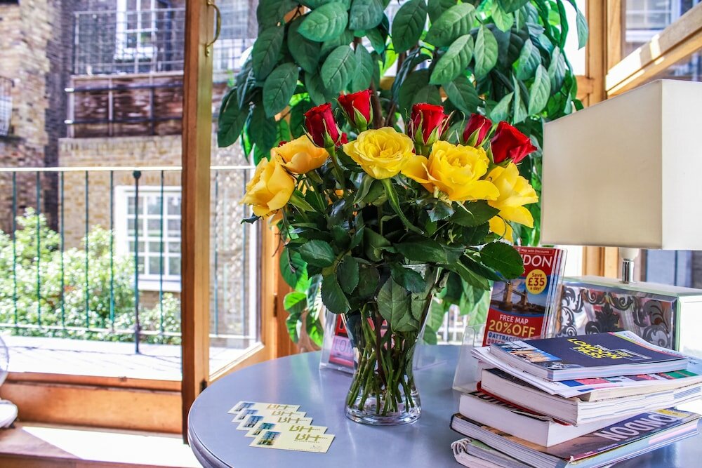 Фото Blades Hotel