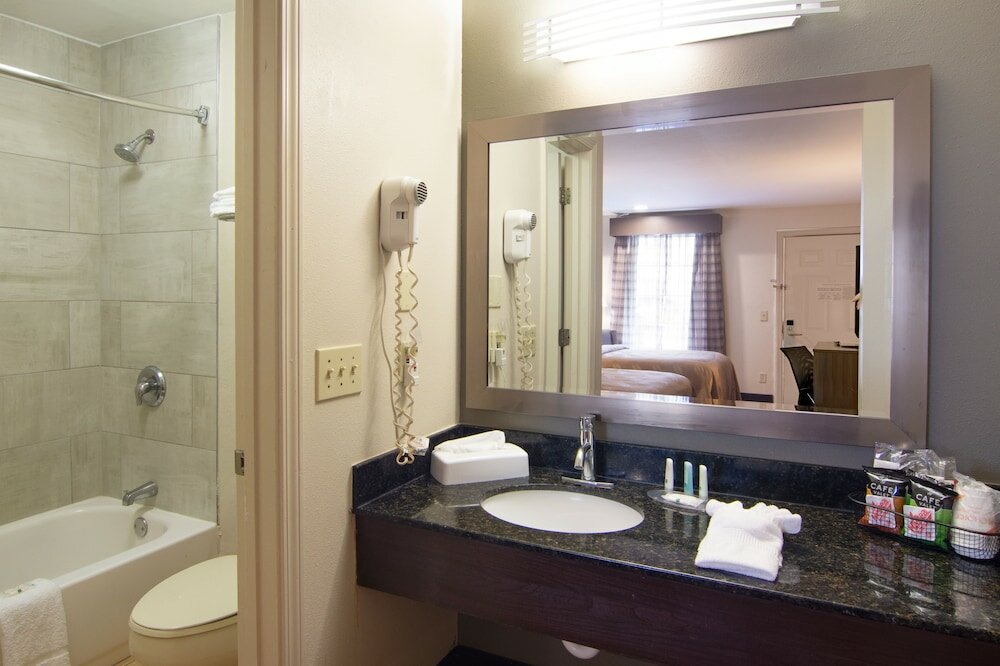 Фото Quality Inn LaGrange