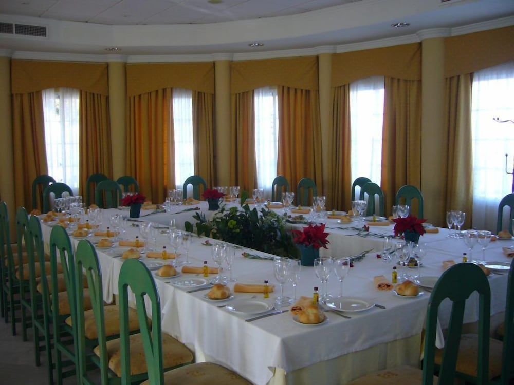 Фото Hotel Mitra