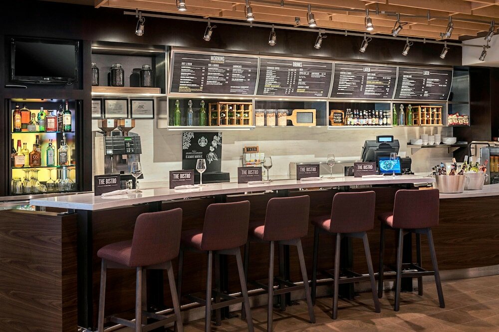 Фото Courtyard Jersey City Newport