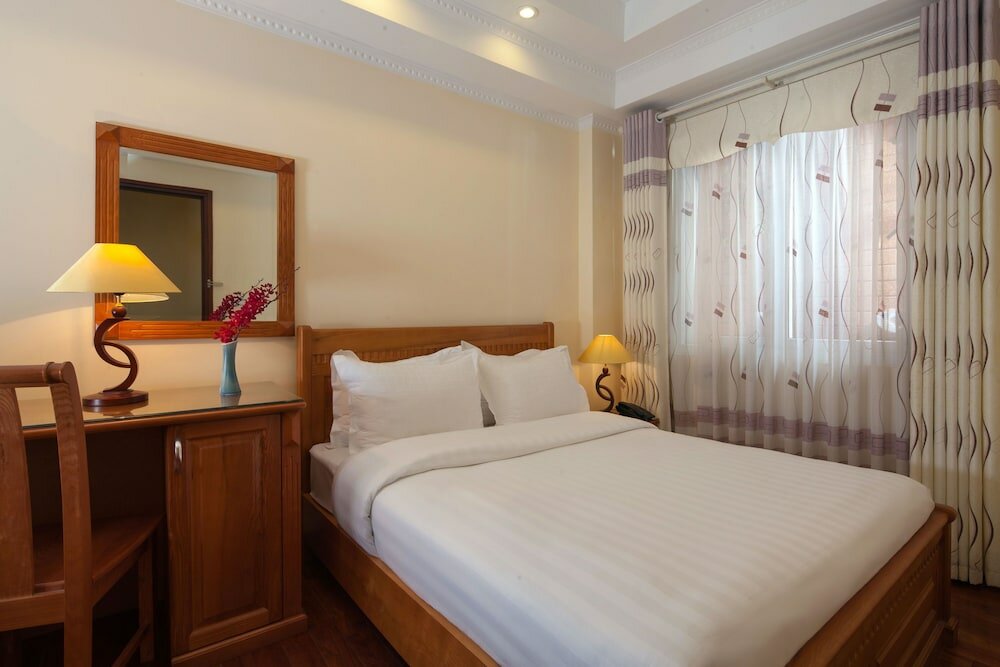 Фото Lucky 3 Hotel & Travel