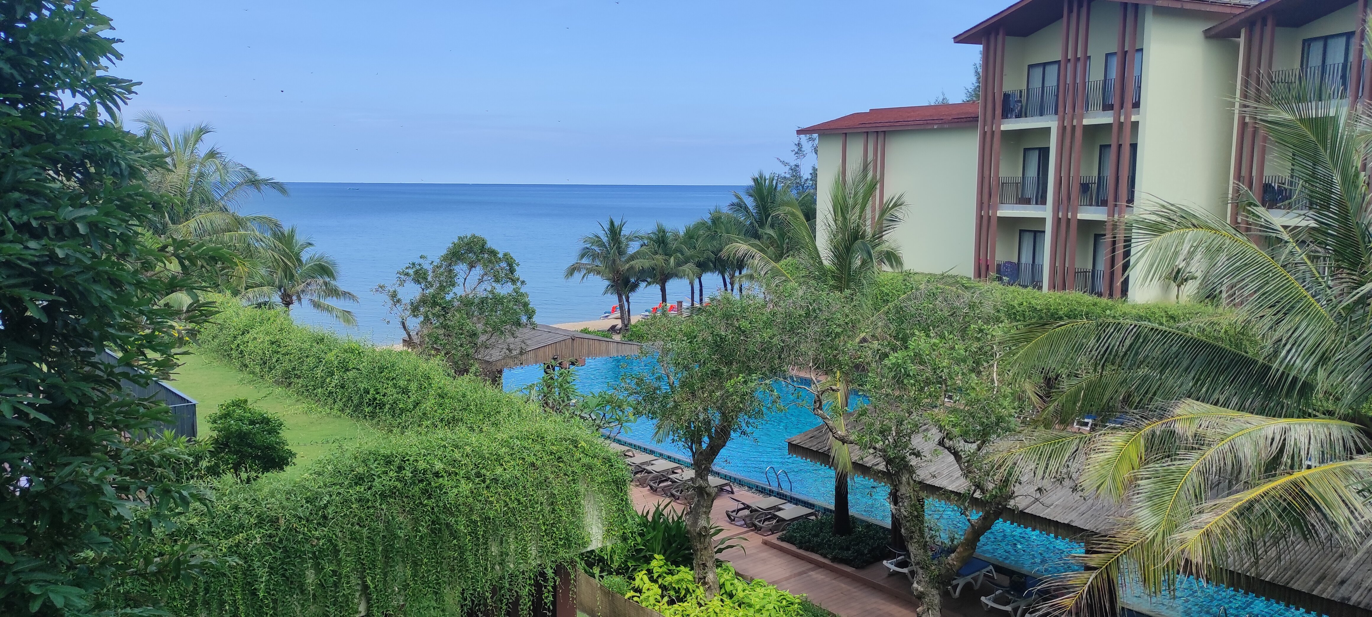 Фото Dusit Princess Moonrise Beach Resort