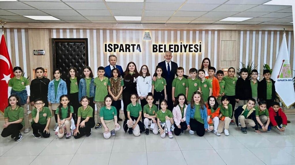 School Ulku Middle School, Isparta, photo