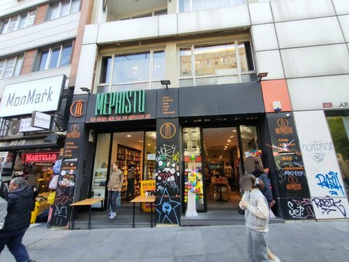 Mephisto Kitabevi Cafe Bahariye 21