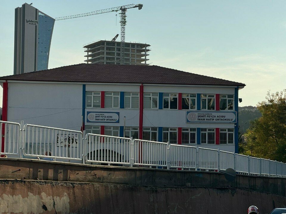Institución educativa eclesiástica Sehit Feyza Acisu Imam Hatip Middle School, , foto
