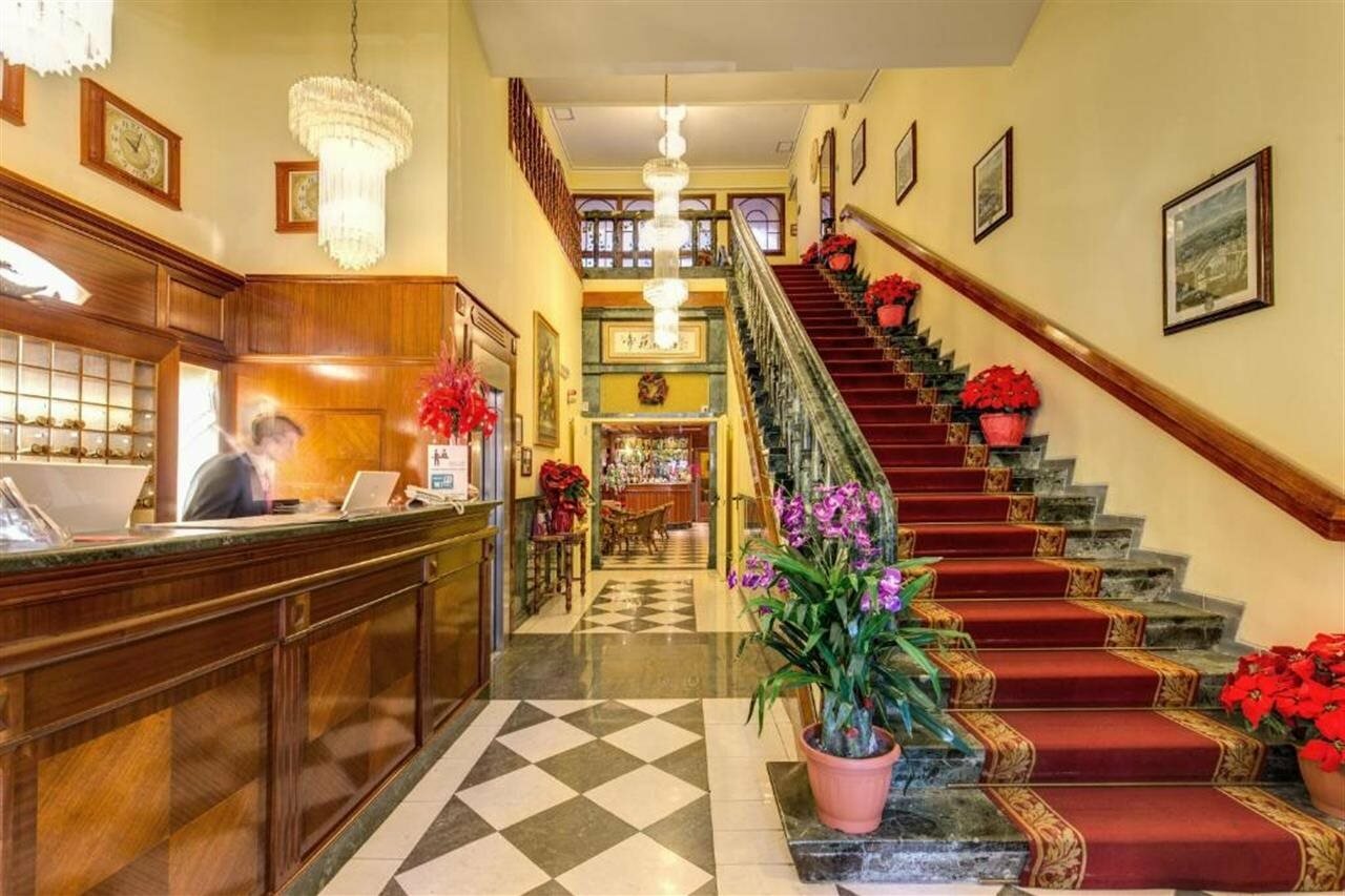 Фото отеля 1