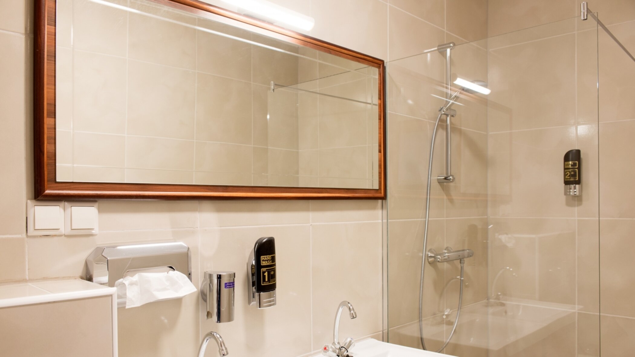 Фото Hotel King's Court