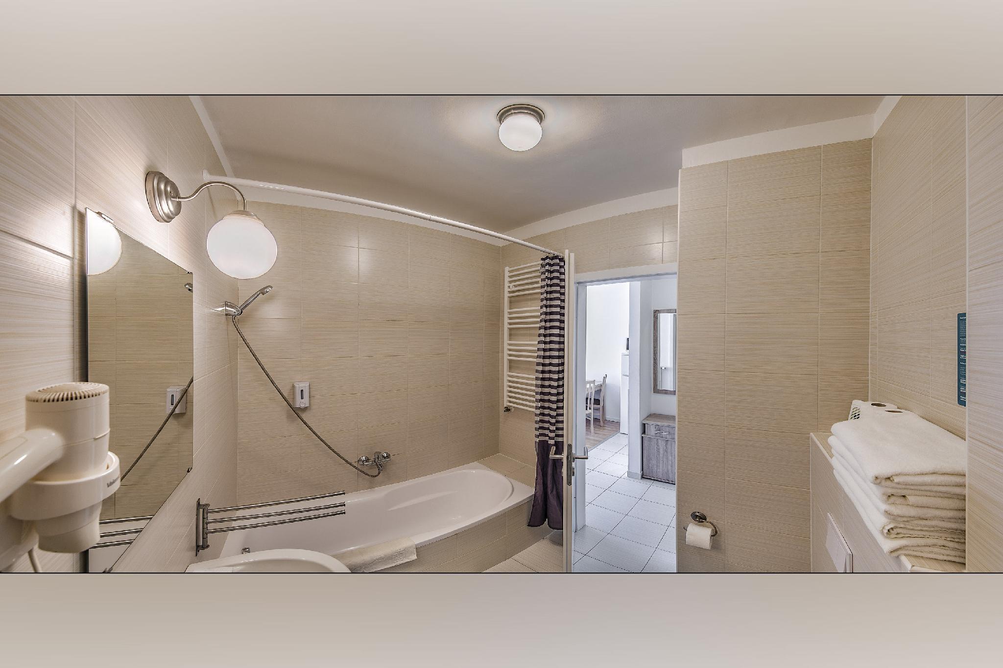 Фото Prince Apartments