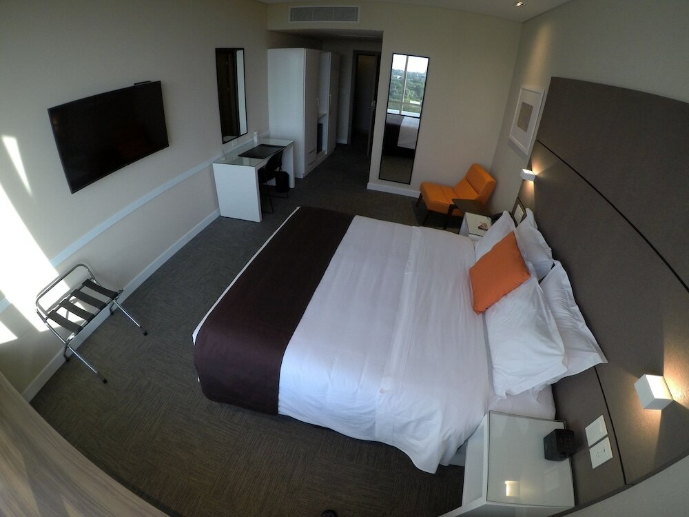 Фото Paseo La Galería Hotel & Suites