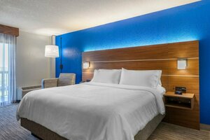 Гостиница Holiday Inn Express Cape Coral-Fort Myers Area, an Ihg Hotel