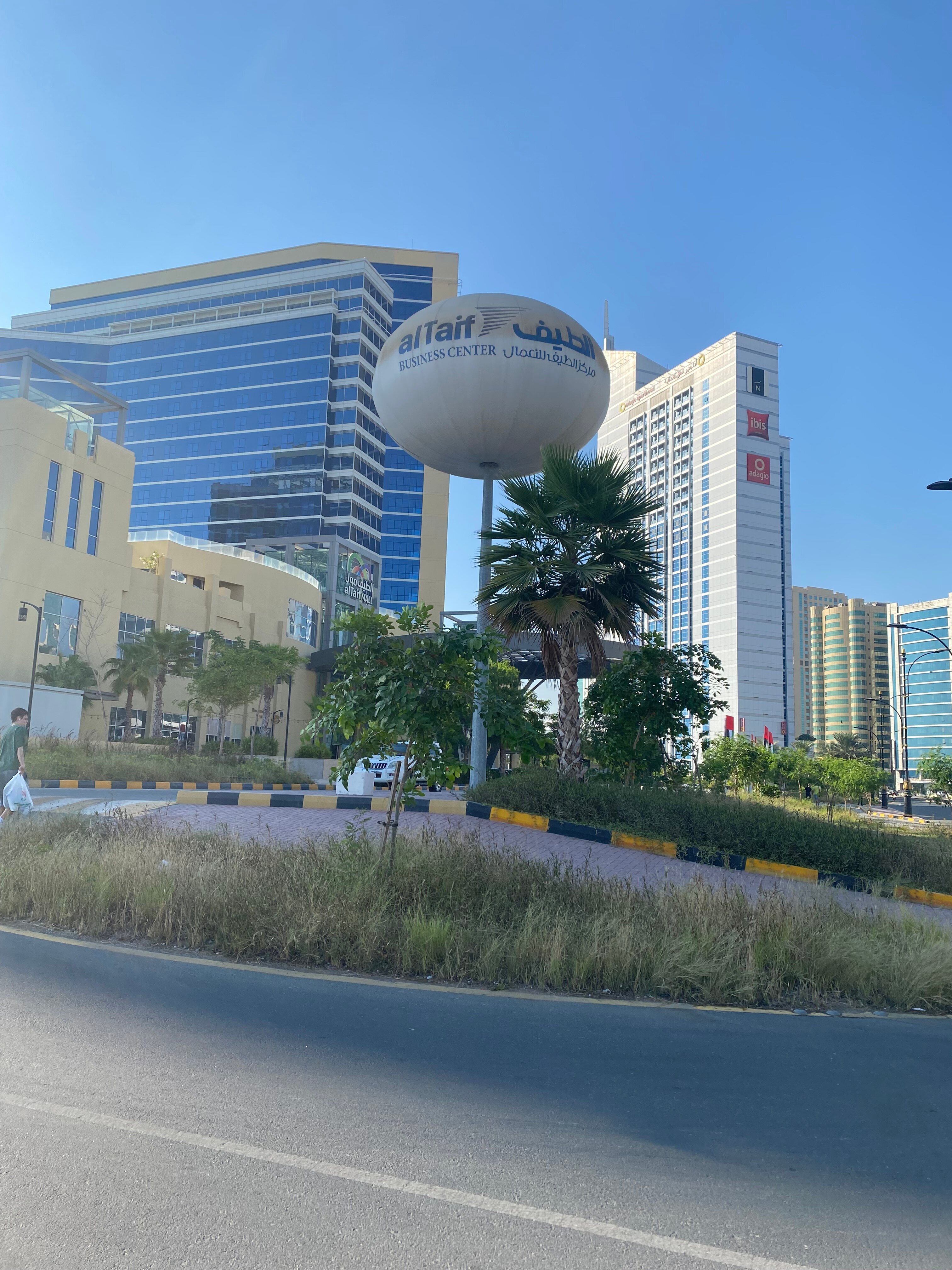 Фото DoubleTree by Hilton Fujairah City