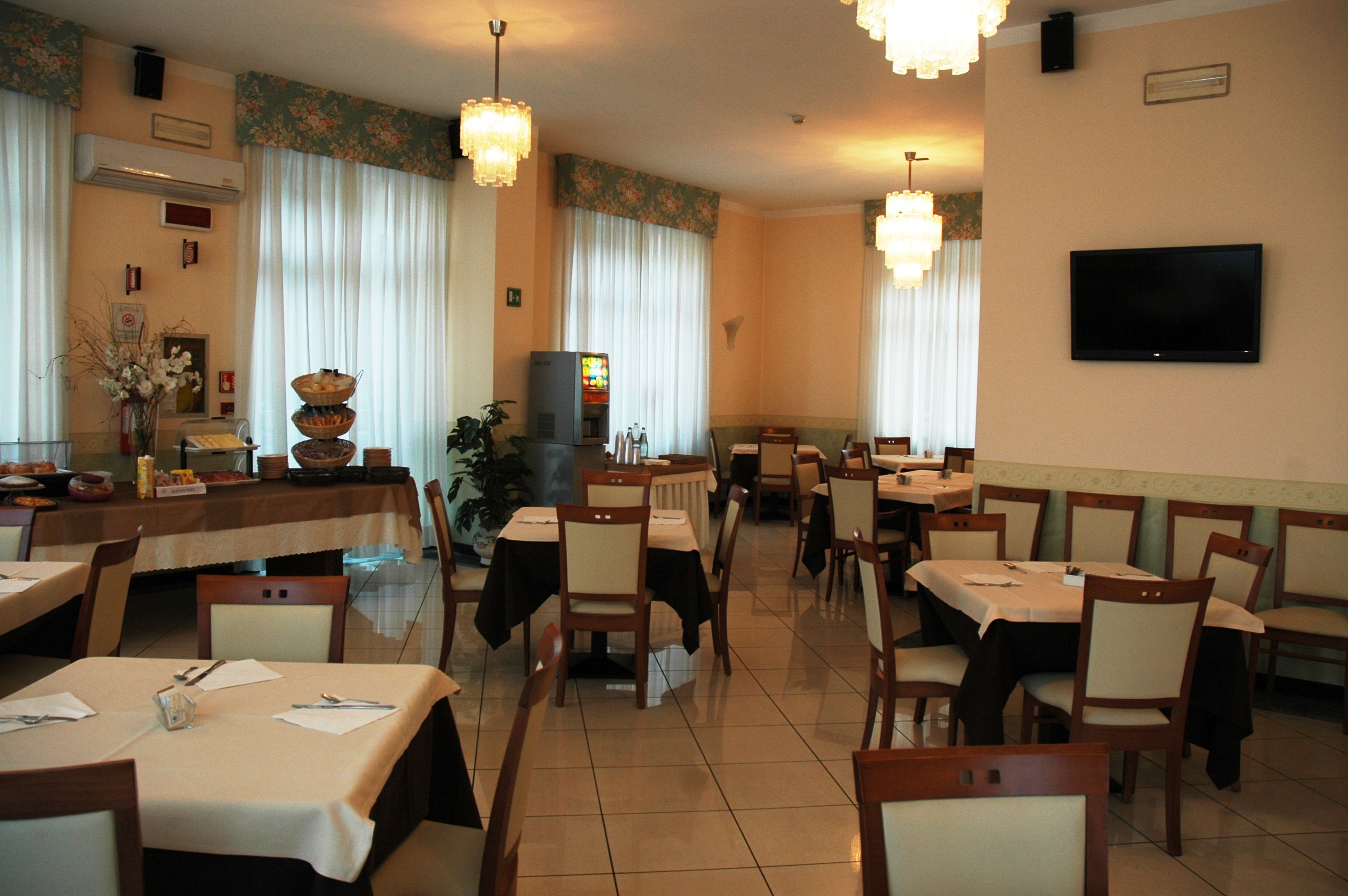 Фото Hotel Promessi Sposi