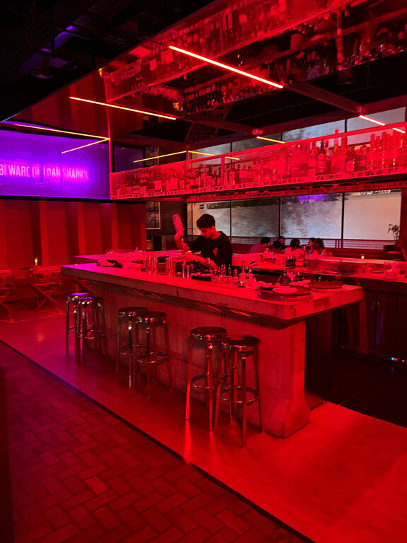 Bar, pub Electric Pawn Shop, Dubai, photo