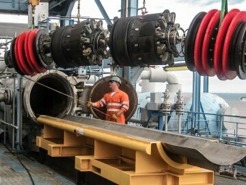 Pipes and accessories Pipeline Services, Abu Dhabi, photo