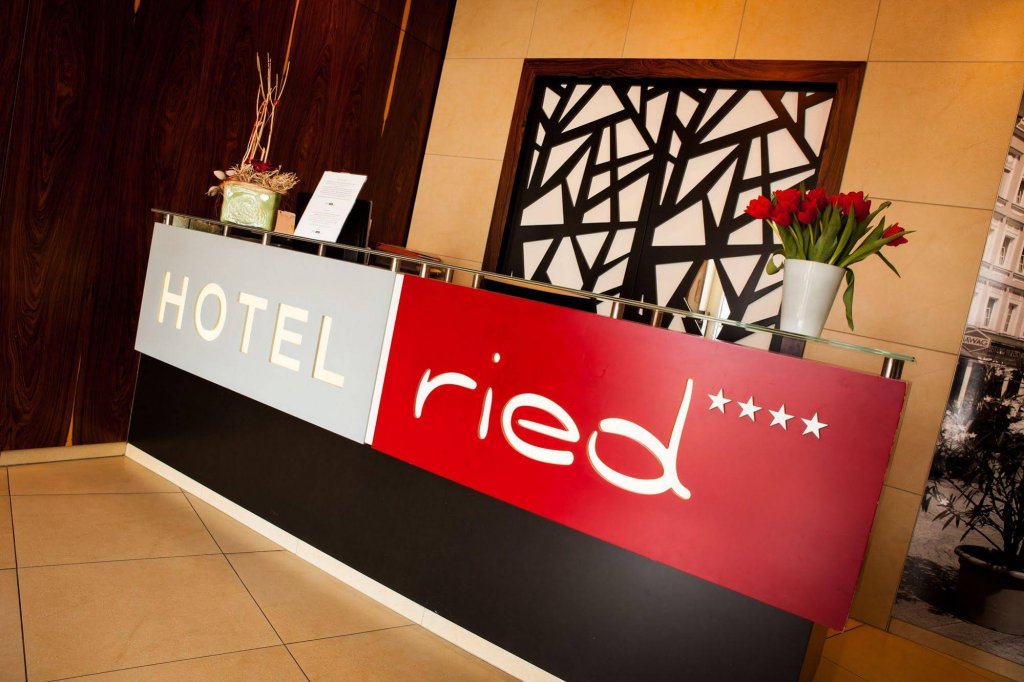 Фото H+ Hotel Ried