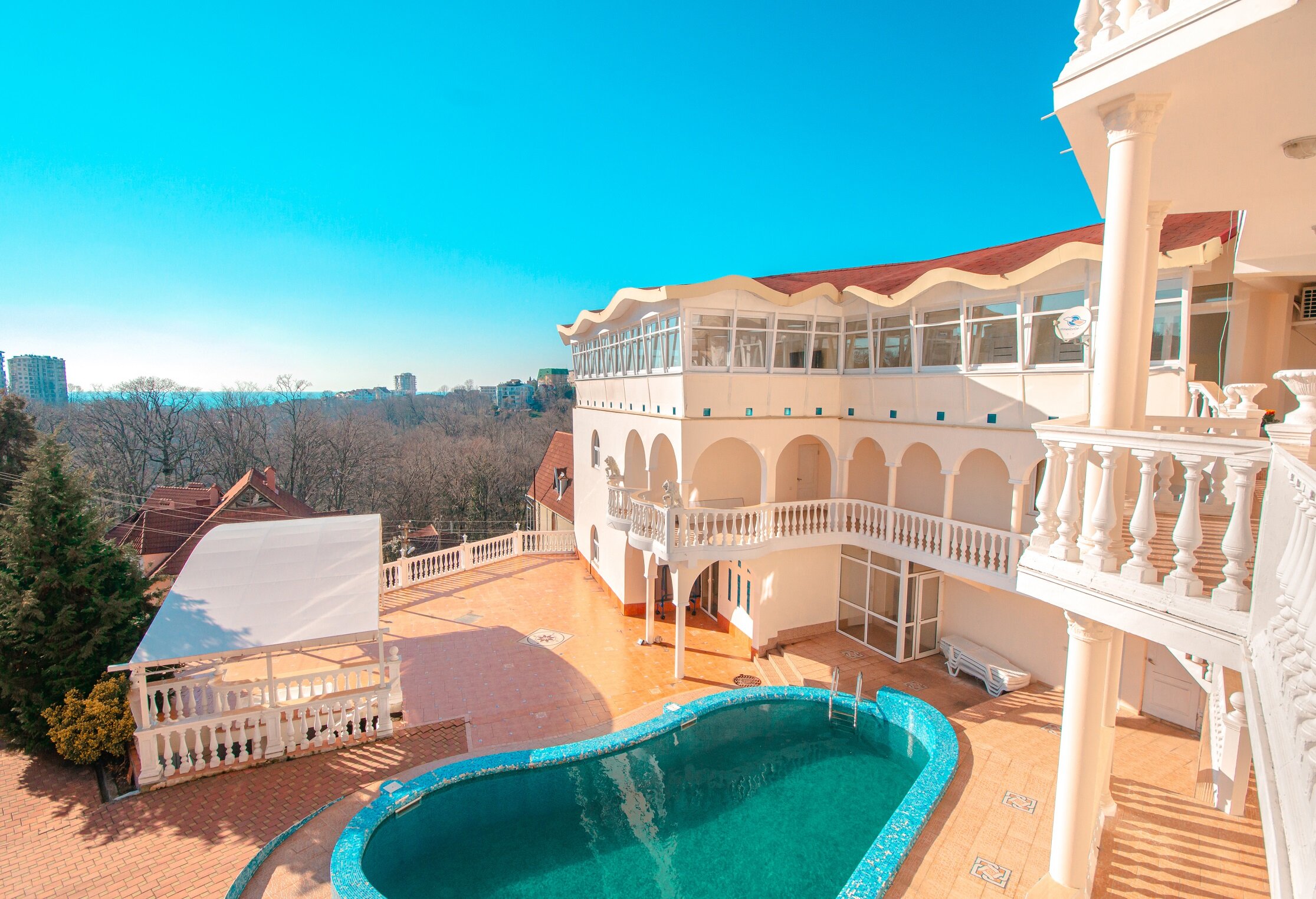 Фото отеля 1