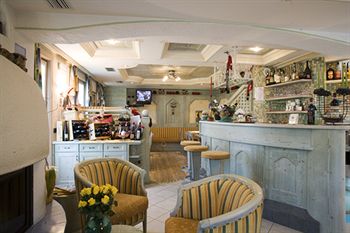 Фото Hotel Garni La Suisse