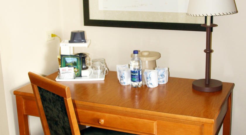 Фото Whistlers Inn Hotel