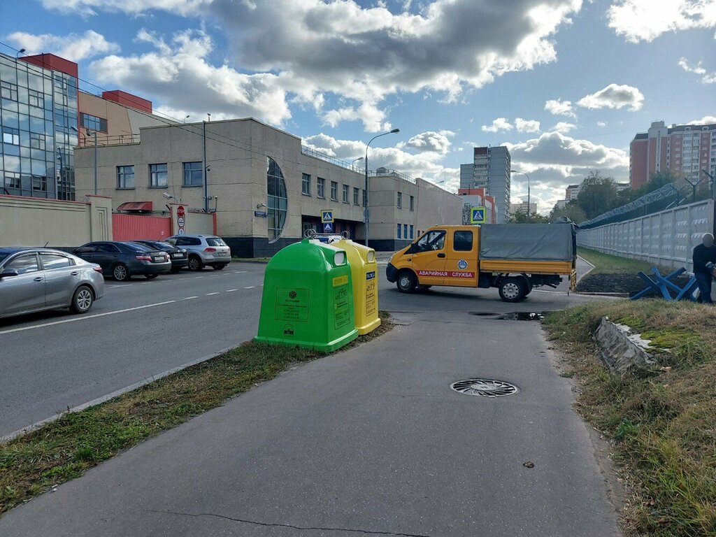 Waste sorting Waste sorting, Moscow, photo