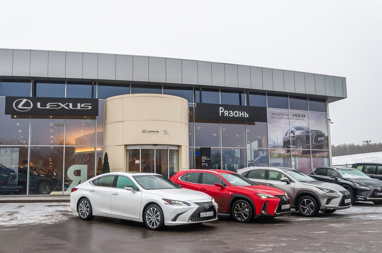 Lada Vesta SW Cross 1.8 бензиновый 2019 Серая Фурия на DRIVE2