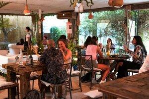 S E V A Table (5/1B, 31A Street, Jumeirah 1, Jumeirah, Dubai), cafe