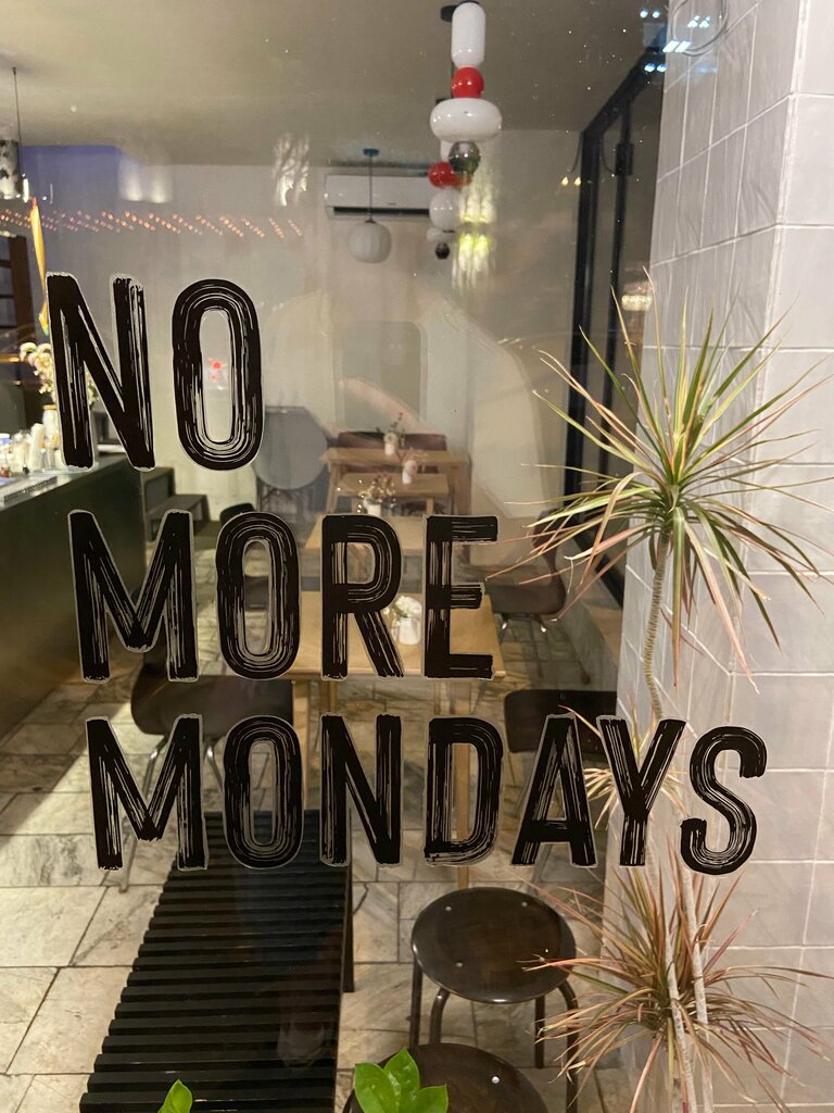 Кафе No More Mondays, Тбилиси, фото