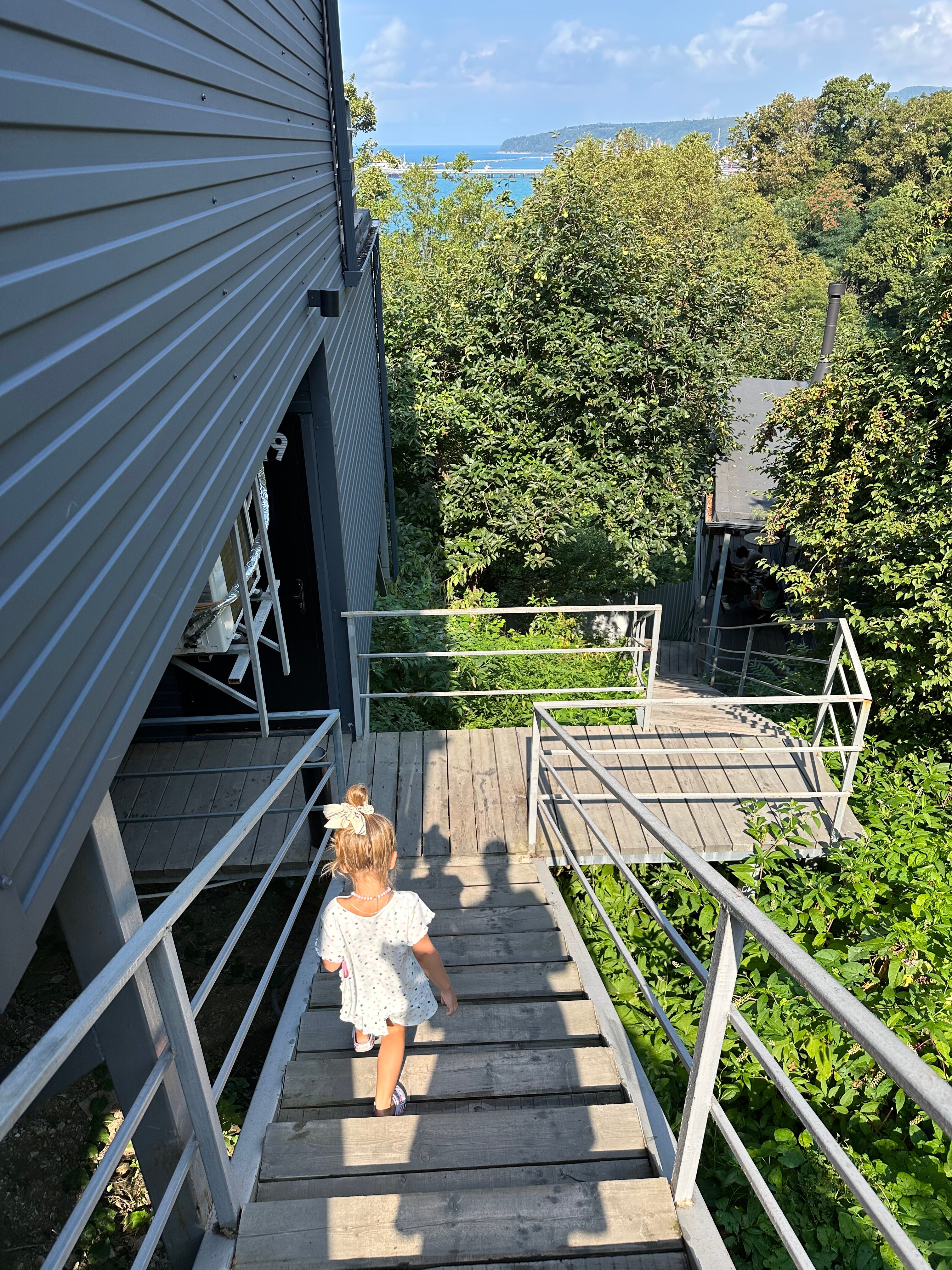 Фото Серый дом