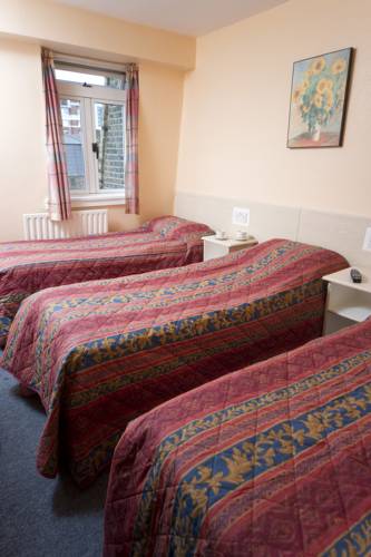 Фото MacDonald Hotel