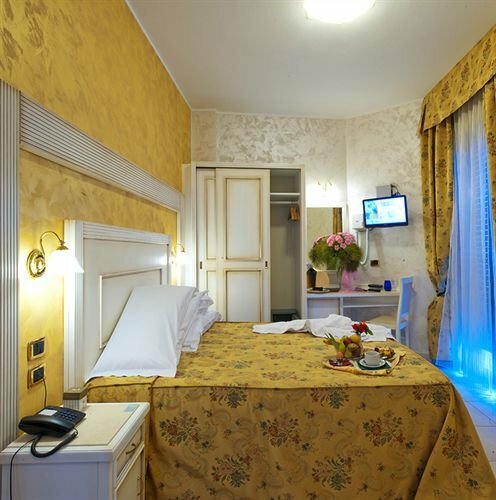 Фото Hotel Diplomat Palace