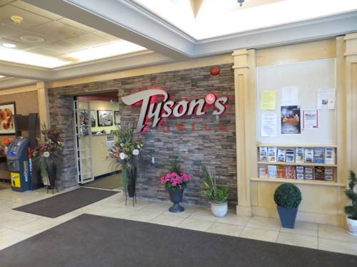 Фото Travelodge Edmonton East