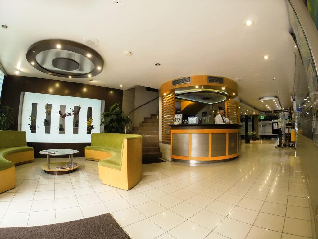 Фото отеля 2