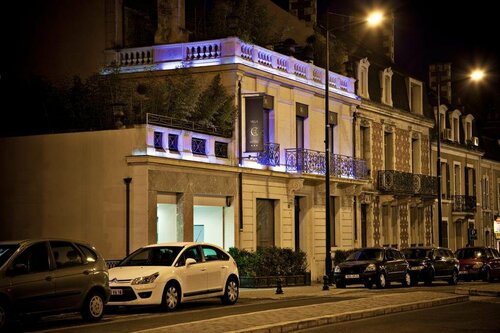 Гостиница Logis Villa C Hôtel в Вьерзоне