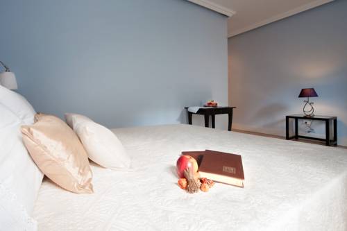 Фото Rhome Hosting GuestHouse