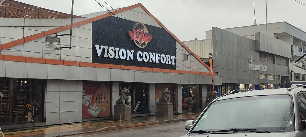 Shopping mall Vision Confort, Douala, photo