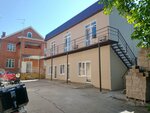 Светлячок (ulitsa Revolyutsii, 21), guest house