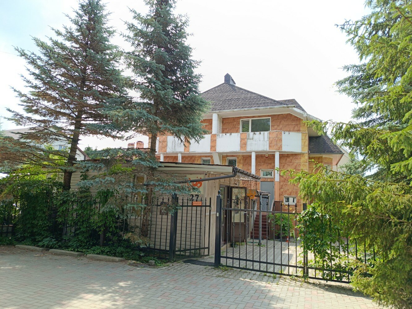 Фото отеля 1