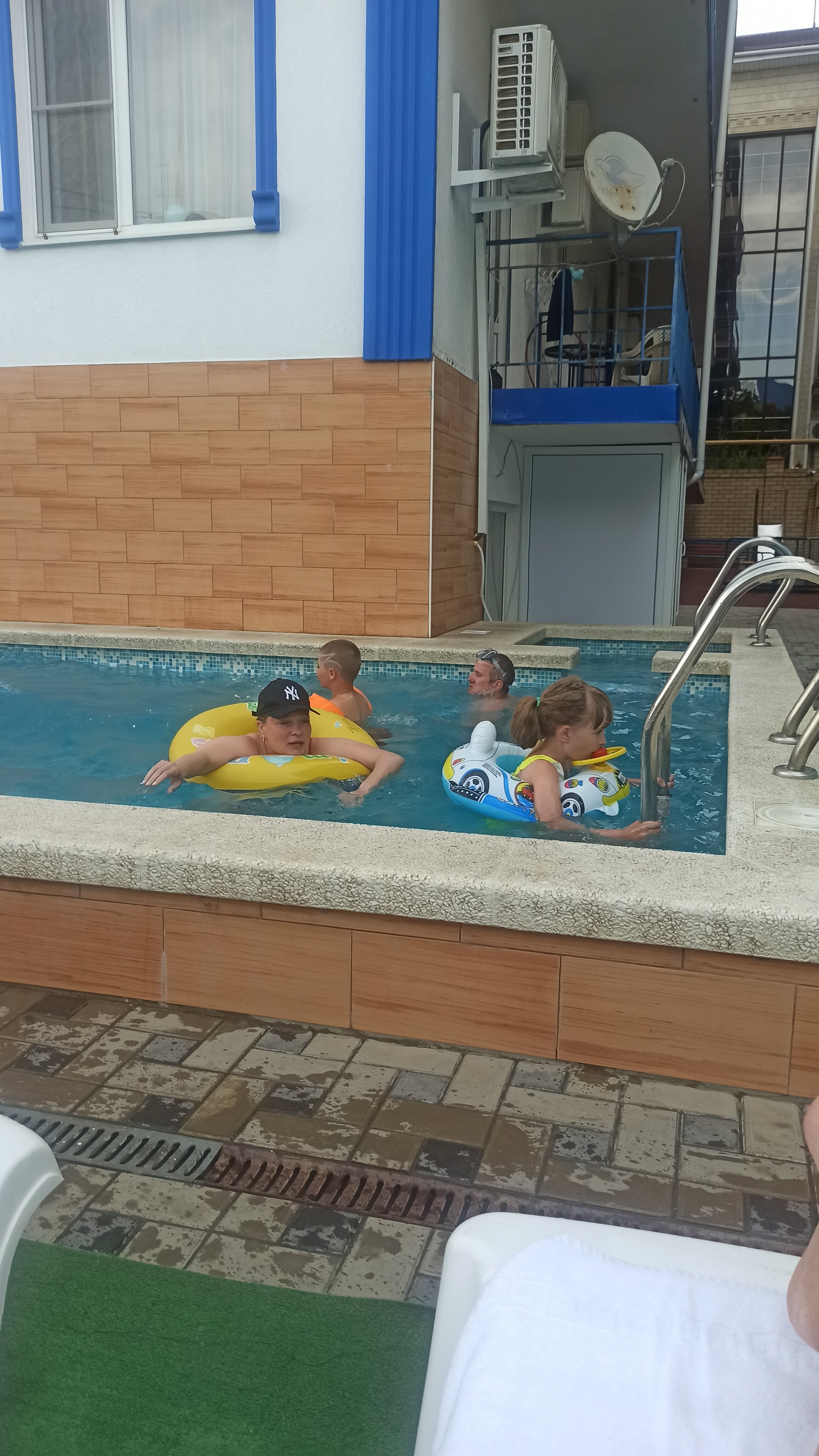 Фото Хеллас