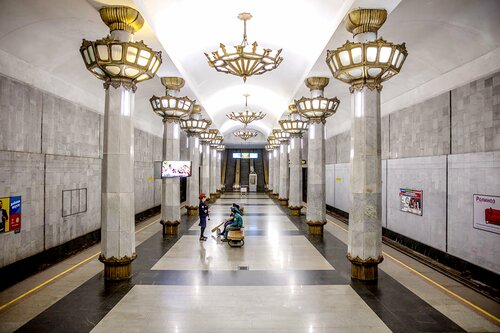 Yunus Rajabiy (Tashkent, Istiqlol Street), metro station