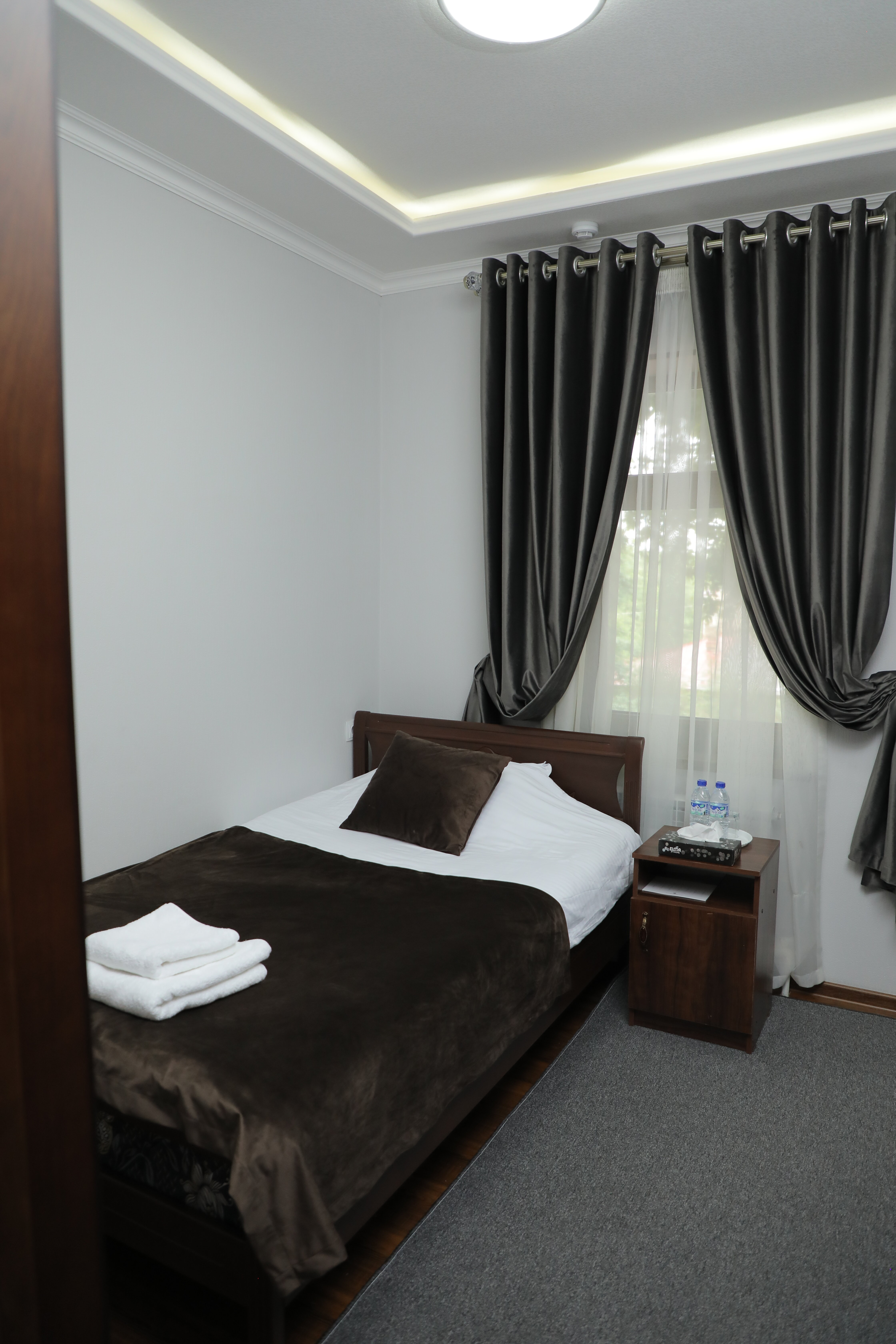 Фото Brick House