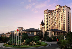 Гостиница Chateau Star River Hotel Pudong в Шанхае