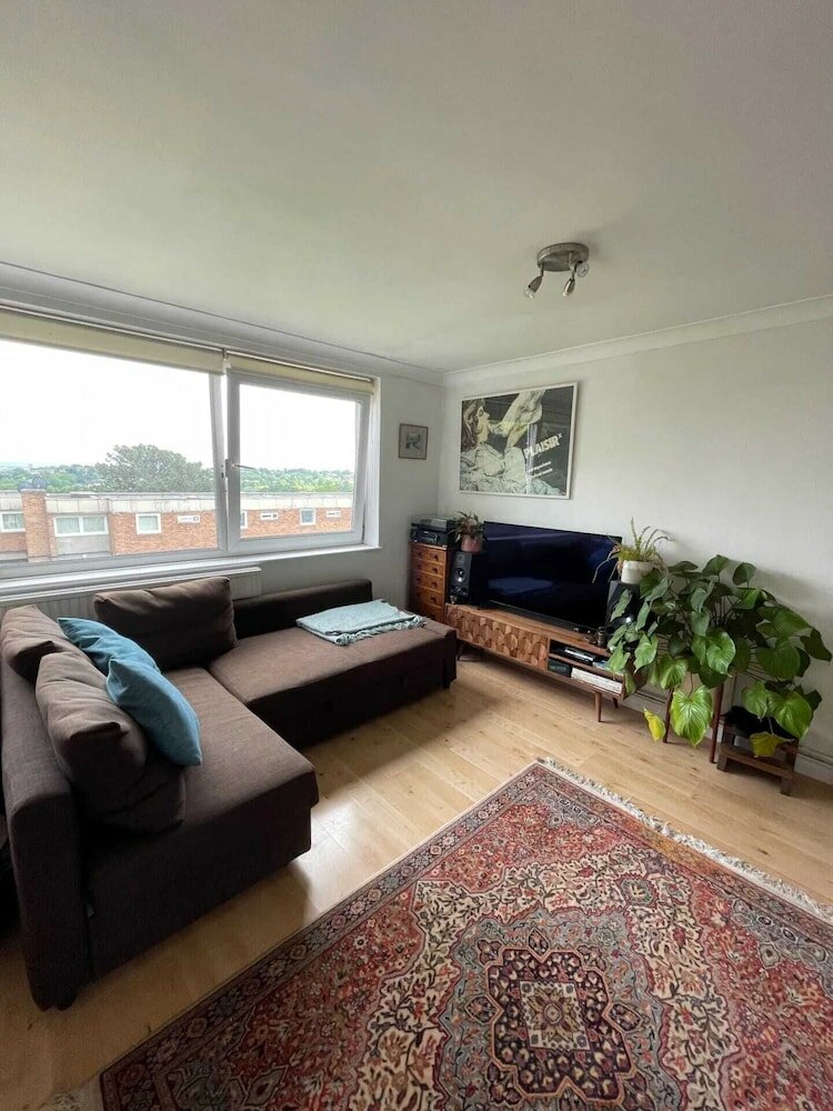 Фото Trendy 2bd Flat - 6 Minutes to Wimbledon