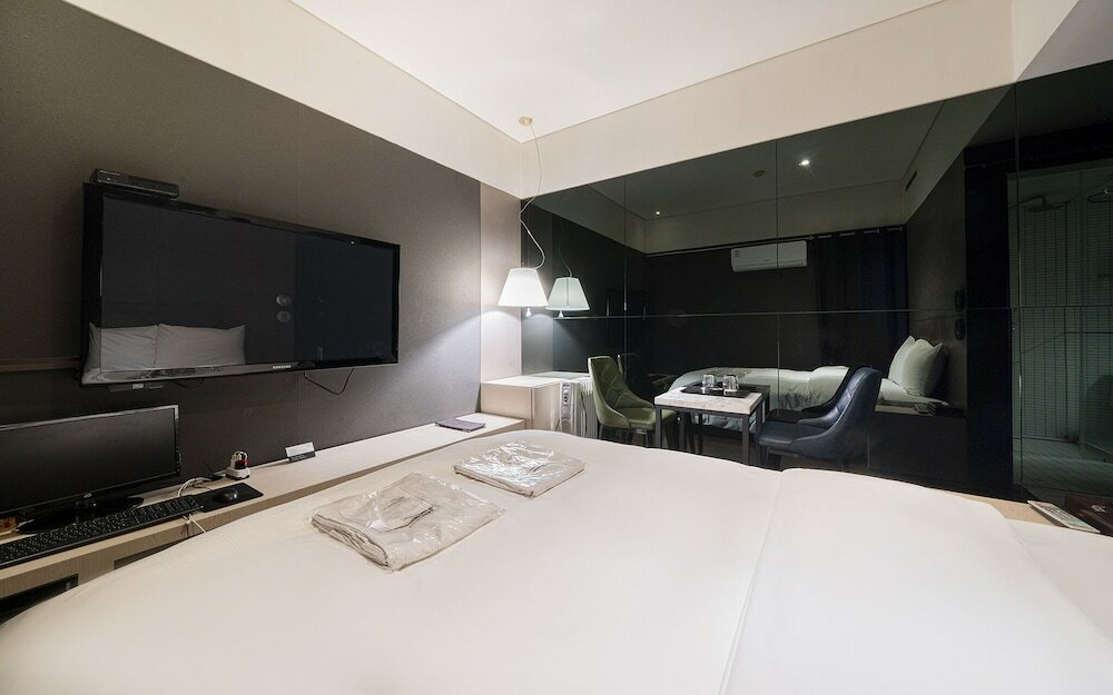 Фото Yeoksam Bare